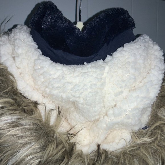 Abercrombie & Fitch navy blue puffer jacket Sz 11/12 faux fur trim hood zip snap - Picture 4 of 8